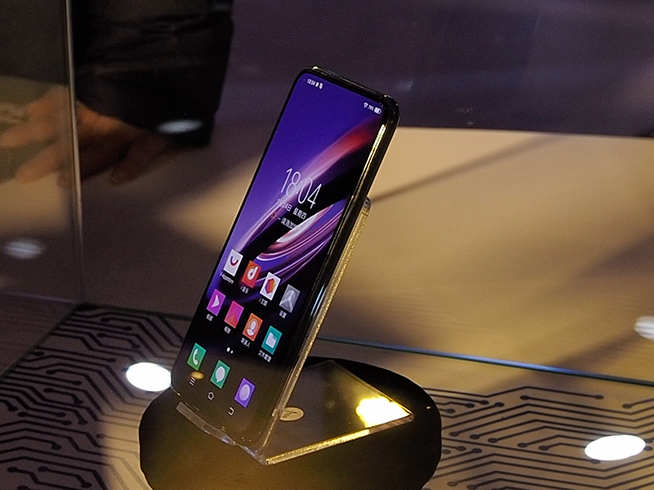 vivo APEX 2019體驗(yàn):解決全屏幕指紋識(shí)別成最大亮點(diǎn)