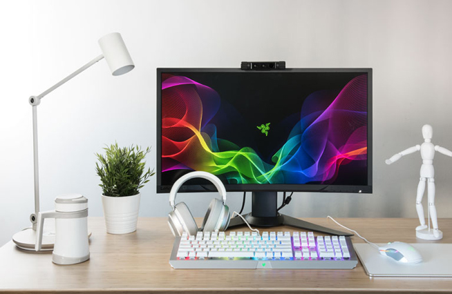 雷蛇靈刃潛行版粉晶輕薄本登場：用粉紅征服少女心 比送包包更特別