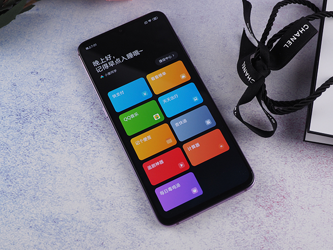 小米9上手體驗(yàn)：除了驍龍855還有后置三攝和20W無線快充