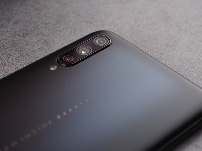 全新iQOO體驗：驍龍855配12G內(nèi)存44W閃充 比游戲手機更強大