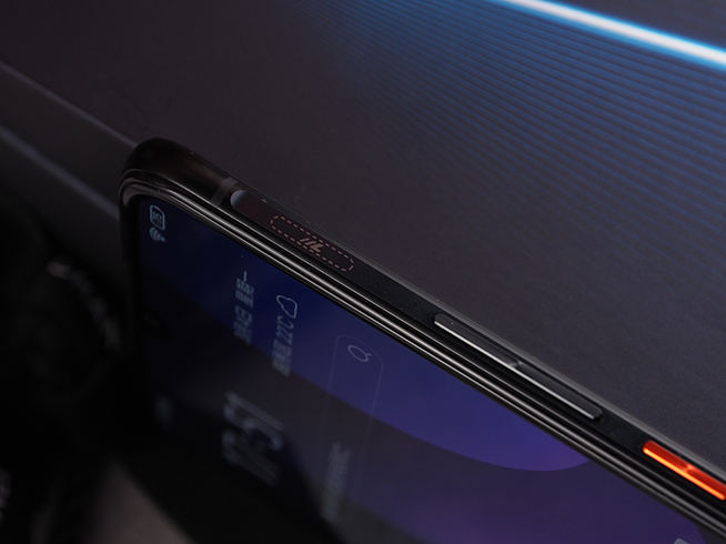 iQOO電池性能測(cè)試：44瓦充電真的快 耗電表現(xiàn)也理想