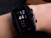 努比亞α可彎折柔性屏智能手機(jī)體驗(yàn)：新物種新玩法