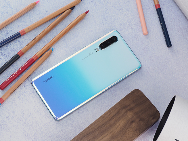 華為P30評(píng)測(cè)：全面升級(jí) 手感和拍照超預(yù)期