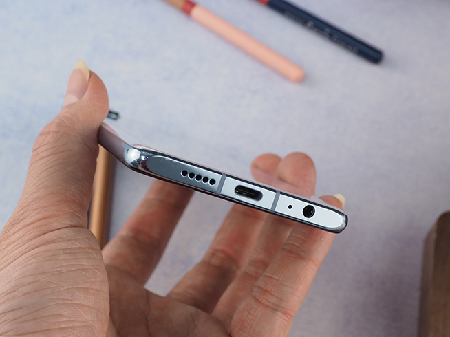 華為P30評(píng)測(cè)：全面升級(jí) 手感和拍照超預(yù)期