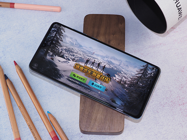 華為P30評(píng)測(cè)：全面升級(jí) 手感和拍照超預(yù)期