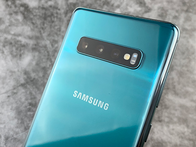 三星Galaxy S10+四大特色體驗(yàn)：夜拍加強(qiáng)，屏幕好看更好玩 