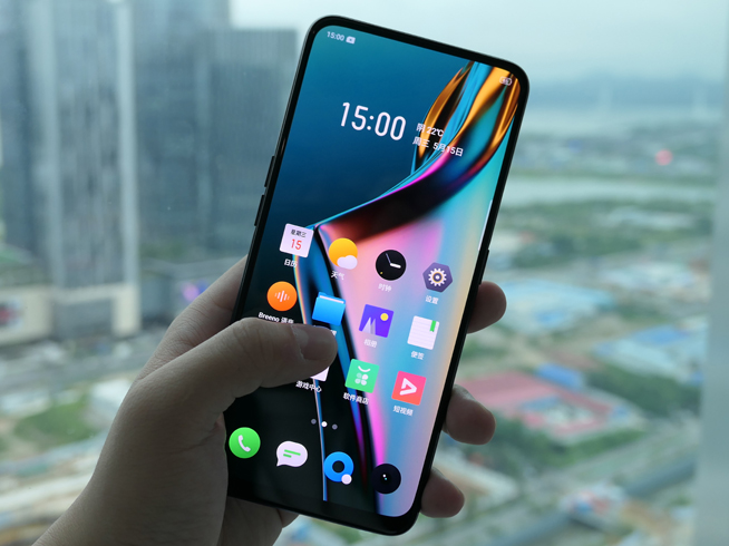 realme X手機(jī)定妝照亮相：漸變升降全面屏 2000元價(jià)位高性價(jià)比？