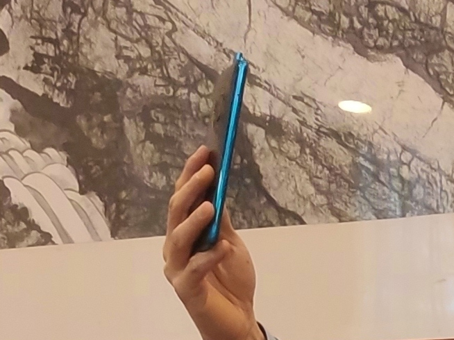 紅米K20對標(biāo)榮耀20？官方解釋命名在向華為學(xué)習(xí) 要做旗艦殺手