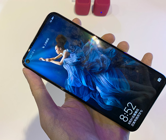 榮耀20系列兩款新機上手初體驗：首選PRO
