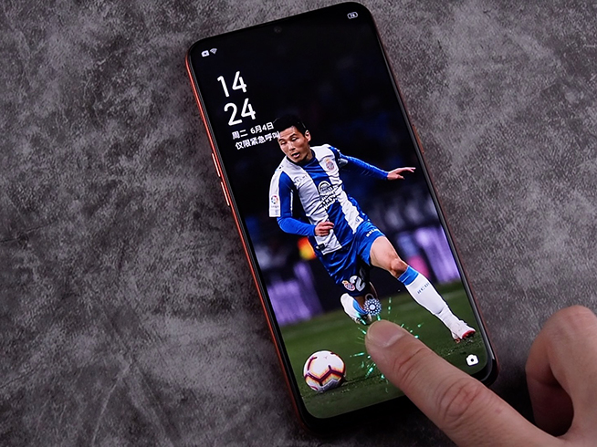 OPPO Reno Z開箱：延續(xù)純平設計風 珊瑚橙搶眼夏日首選