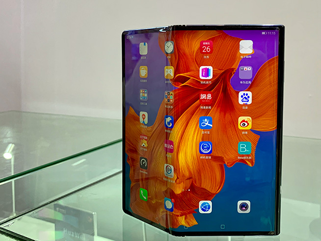 比5G靠譜？OPPO瀑布屏手機多圖解析，五大品牌要搶首發(fā)