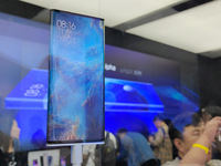 一億像素相機(jī)四面環(huán)繞屏MIX Alpha領(lǐng)銜！小米發(fā)布多款新品