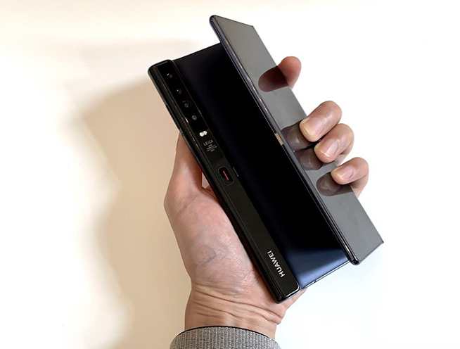 華為手機好事逢雙！16999元5G折疊屏Mate X上手：糧倉新寵