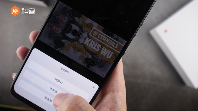 堅(jiān)果Pro 3開(kāi)箱上手：少了老羅內(nèi)味沒(méi)影響 繼承經(jīng)典設(shè)計(jì)新功能亮眼