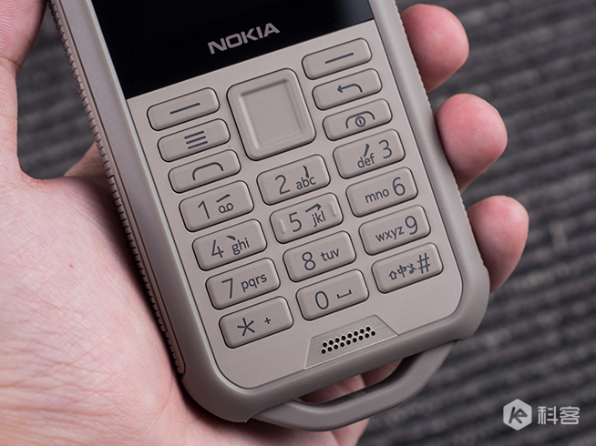 諾基亞800體驗(yàn)評(píng)測(cè)：IP68級(jí)別三防 功能齊全戶外好搭檔