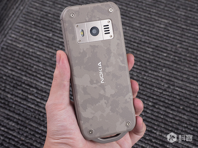 諾基亞800體驗(yàn)評(píng)測(cè)：IP68級(jí)別三防 功能齊全戶外好搭檔