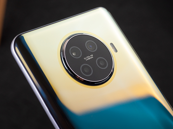 OPPO Ace2上手體驗(yàn)：輕薄吃雞0負(fù)擔(dān) 40W無(wú)線閃充媲美有線