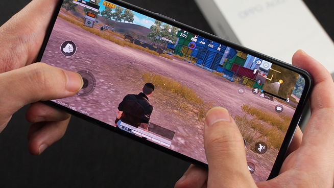 OPPO Ace2上手體驗(yàn)：輕薄吃雞0負(fù)擔(dān) 40W無(wú)線閃充媲美有線