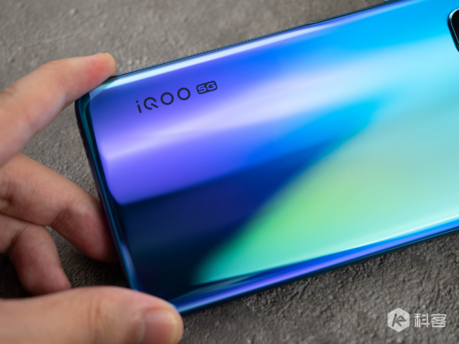 iQOO Neo3圖賞：驍龍865+144Hz高刷新率屏 再次定義真香機(jī)