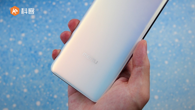 魅族17開箱上手：設(shè)計依然很魅族 屏幕竟能OTA解鎖120Hz！