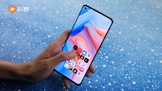 OPPO Reno4 Pro開箱上手：超級夜景視頻加持 極致輕薄真不錯(cuò) 