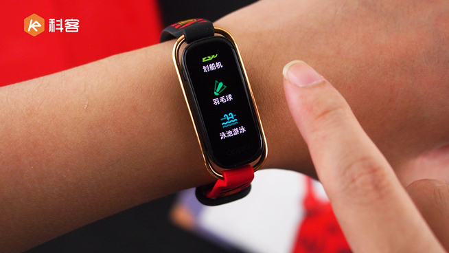 OPPO手環(huán)EVA限定版開箱上手：帶上明日香一起出行！