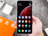 Redmi K30至尊紀(jì)念版上手：重回1999元起 一機(jī)難求真有這么香？