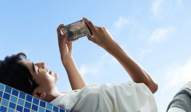 OPPO Reno4 SE正式發(fā)布：王俊凱客串產(chǎn)品經(jīng)理！2499元起