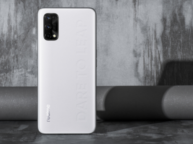 王炸出擊性價(jià)比夠頂！realme Q2系列定檔10月13日發(fā)布