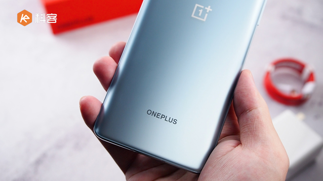 一加手機(jī)8T開箱體驗(yàn)：3399元性價(jià)比直接起飛！65W閃充終于也安排上了