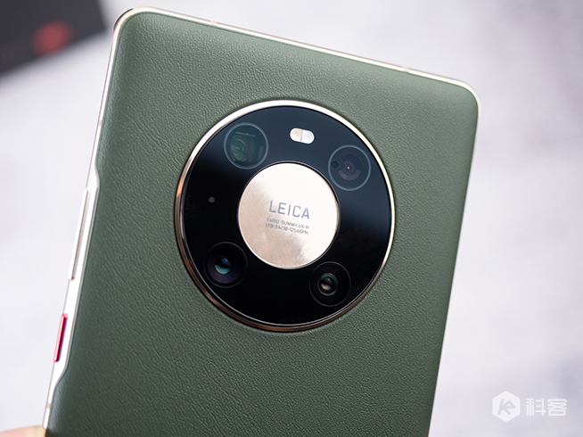 華為Mate40 Pro素皮版圖賞：星環(huán)設(shè)計，超感知徠卡電影影像躍見非凡