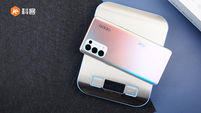 OPPO Reno5 Pro上手：顏值夠頂沒(méi)話說(shuō)！首發(fā)獨(dú)家人像視頻新技術(shù)