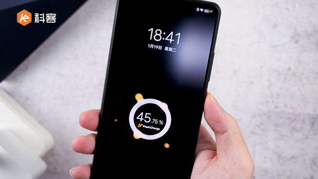 iQOO 7上手體驗(yàn)：120W超快閃充「超速」！內(nèi)存融合白送3GB運(yùn)存