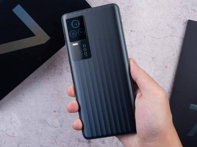 安兔兔1月安卓旗艦手機性能排行榜出爐：驍龍888新旗艦強勢登頂！