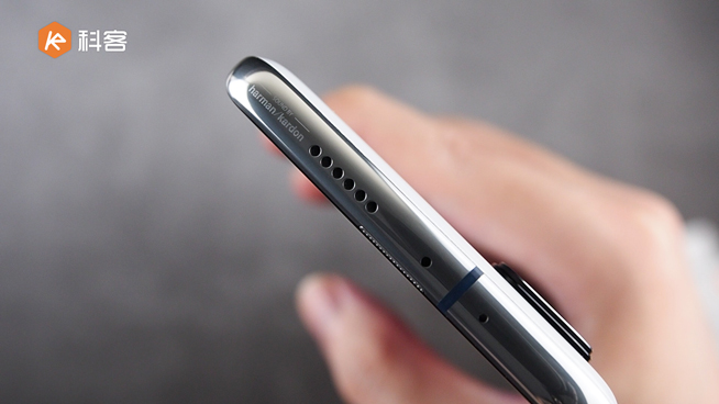 小米10S開箱上手：加量不加價3299元起 三大升級感知強不強？