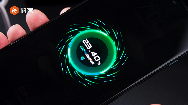 黑鯊4 Pro上手體驗(yàn)：雙升降實(shí)體肩鍵完美！120W極速閃充15分鐘滿血