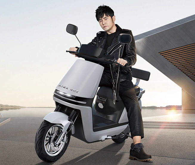 一次充電續(xù)航超150公里！愛瑪A500發(fā)布，擁抱造車時代