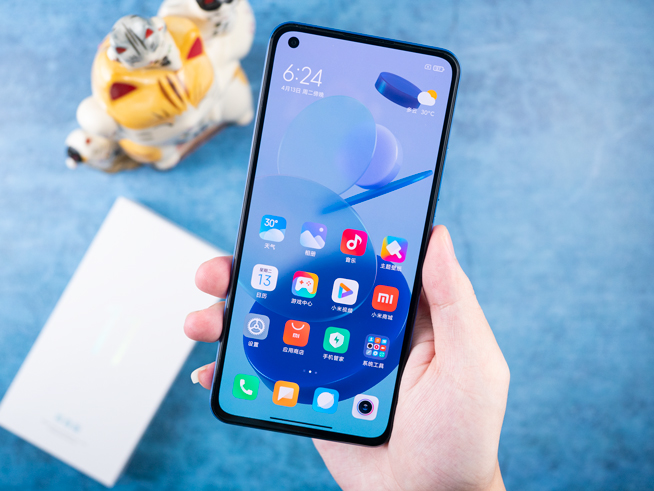 小米11青春版上手體驗：159g無感輕薄！搶先首發(fā)驍龍780G