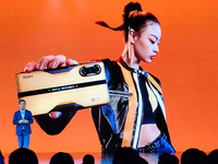 預(yù)裝MIUI 12.5還有李小龍?zhí)貏e版！Redmi K40游戲版亮相