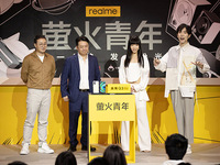 人民日報點贊“螢火青年”，realme千元機皇真我Q3系列叫好又叫座