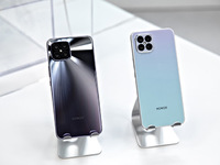 輕薄榮耀Play5發(fā)布：66W超級(jí)快充，6400萬超清四攝