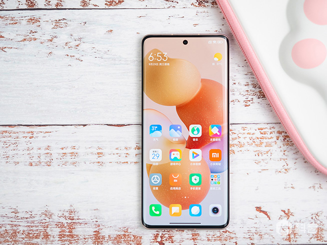 小米Civi怦怦粉開箱圖賞：輕薄自拍巔峰，怦然心動(dòng)