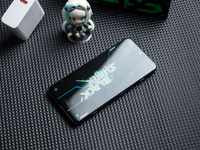 黑鯊4S上手體驗(yàn)：驍龍870發(fā)揮穩(wěn)定！自由高達(dá)定制配件很用心