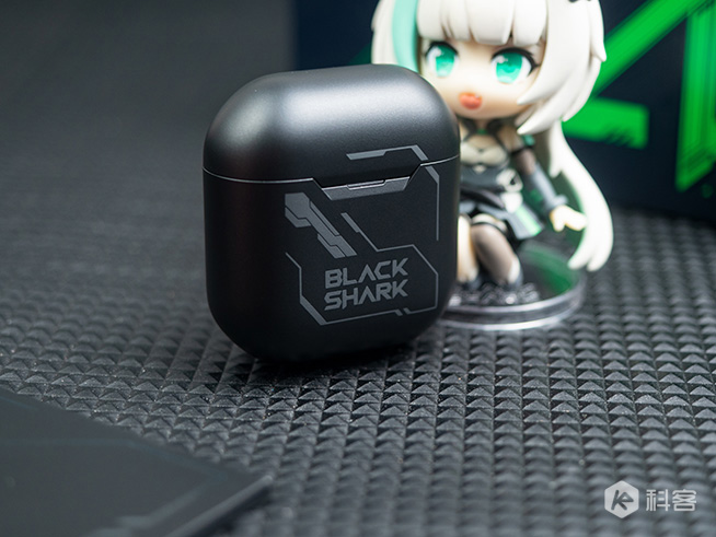 黑鯊鳳鳴真無線藍(lán)牙耳機(jī)體驗(yàn)：特立獨(dú)行，超低延遲愛了