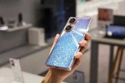 引領(lǐng)Vlog體驗(yàn)創(chuàng)新，有顏又有料的榮耀60系列將有重磅驚喜