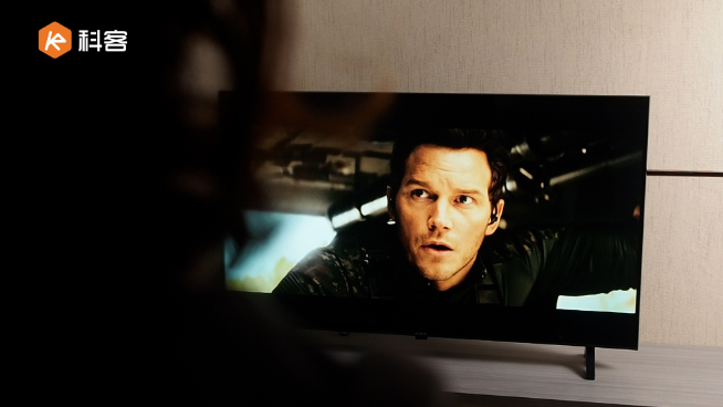 榮耀智慧屏X2 43英寸體驗評測：臥室觀影好搭檔 1499元很不錯！