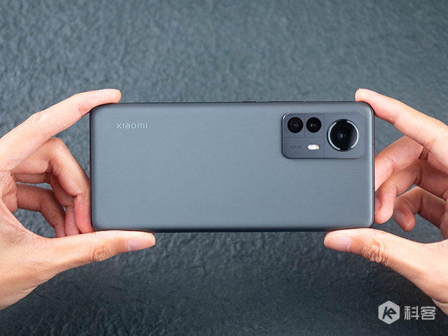 小米12 Pro圖賞：全新設(shè)計變化出彩！內(nèi)外兼修有顏有實力