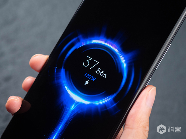 小米12 Pro圖賞：全新設(shè)計變化出彩！內(nèi)外兼修有顏有實力