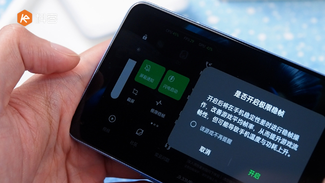 OPPO Reno7 Pro上手體驗(yàn)：前后拍攝都了得！爆款秘訣全靠設(shè)計(jì)？