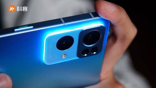 OPPO Reno7 Pro上手體驗(yàn)：前后拍攝都了得！爆款秘訣全靠設(shè)計(jì)？